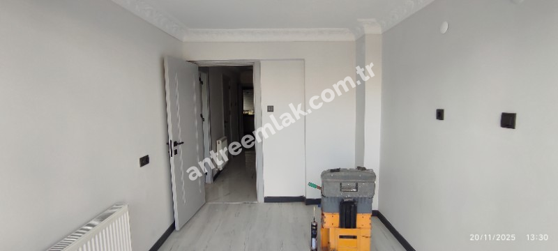 Antre Emlak'tan Satılık Bahçelievler'de Hastane Yanı Cadde Üstü Sıfırlanmış 2+1, Doğalgazlı Daire