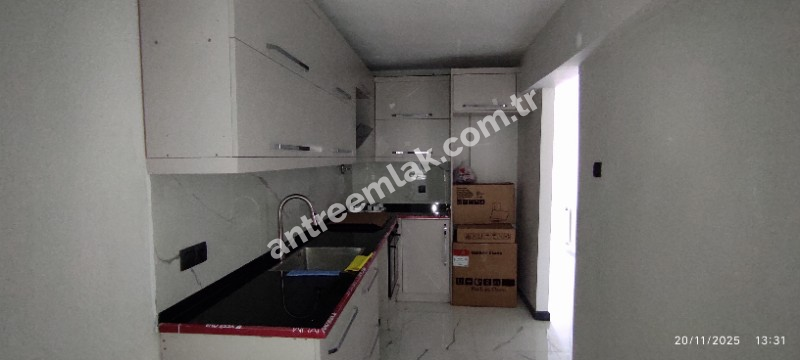 Antre Emlak'tan Satılık Bahçelievler'de Hastane Yanı Cadde Üstü Sıfırlanmış 2+1, Doğalgazlı Daire