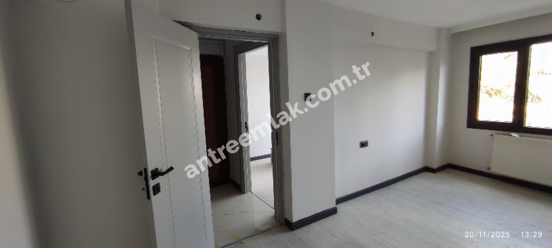 Antre Emlak'tan Satılık Bahçelievler'de Hastane Yanı Cadde Üstü Sıfırlanmış 2+1, Doğalgazlı Daire