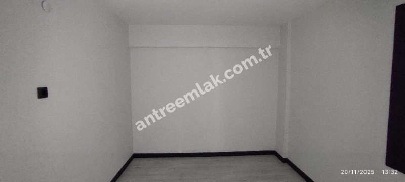 Antre Emlak'tan Satılık Bahçelievler'de Hastane Yanı Cadde Üstü Sıfırlanmış 2+1, Doğalgazlı Daire