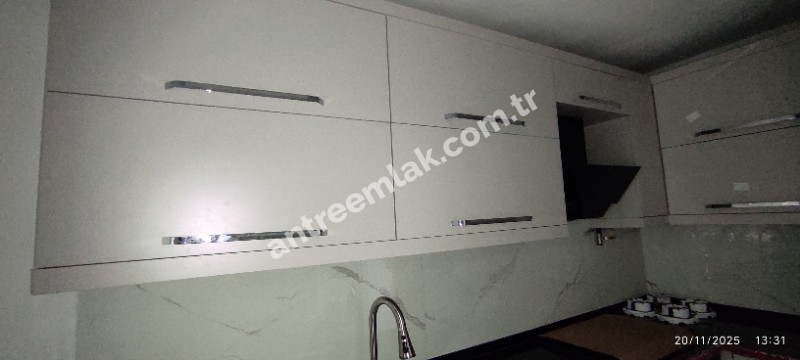 Antre Emlak'tan Satılık Bahçelievler'de Hastane Yanı Cadde Üstü Sıfırlanmış 2+1, Doğalgazlı Daire