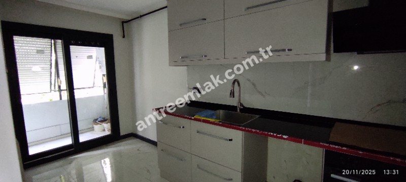 Antre Emlak'tan Satılık Bahçelievler'de Hastane Yanı Cadde Üstü Sıfırlanmış 2+1, Doğalgazlı Daire