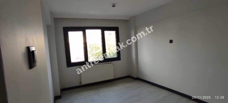 Antre Emlak'tan Satılık Bahçelievler'de Hastane Yanı Cadde Üstü Sıfırlanmış 2+1, Doğalgazlı Daire