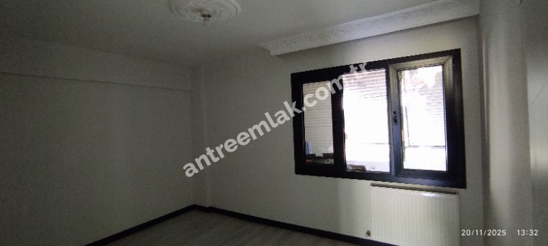 Antre Emlak'tan Satılık Bahçelievler'de Hastane Yanı Cadde Üstü Sıfırlanmış 2+1, Doğalgazlı Daire