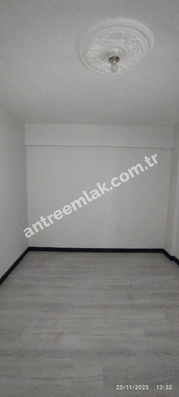 Antre Emlak'tan Satılık Bahçelievler'de Hastane Yanı Cadde Üstü Sıfırlanmış 2+1, Doğalgazlı Daire