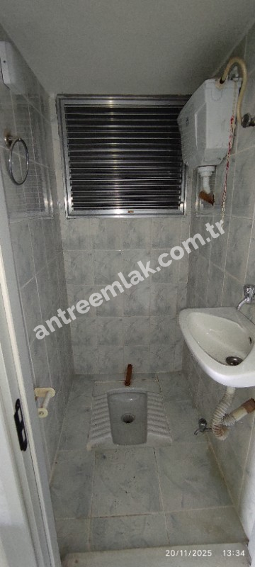 Antre Emlak'tan Satılık Bahçelievler'de Hastane Yanı Cadde Üstü Sıfırlanmış 2+1, Doğalgazlı Daire