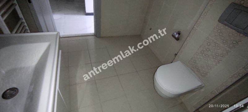 Antre Emlak'tan Satılık Bahçelievler'de Hastane Yanı Cadde Üstü Sıfırlanmış 2+1, Doğalgazlı Daire