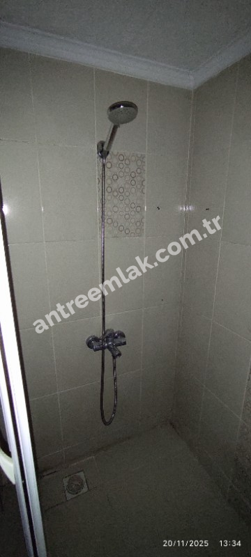 Antre Emlak'tan Satılık Bahçelievler'de Hastane Yanı Cadde Üstü Sıfırlanmış 2+1, Doğalgazlı Daire