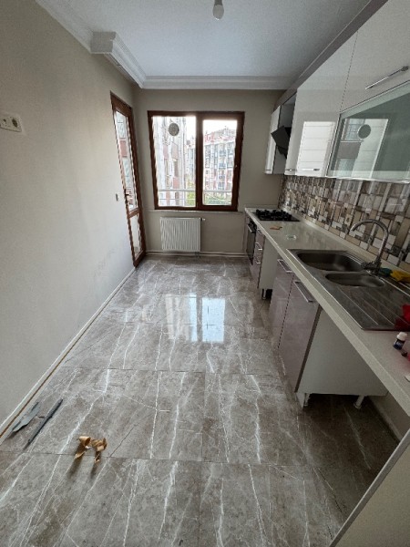 Binevler Vuslat Konakları Güvenlikli Site'de Boş Satılık Daire