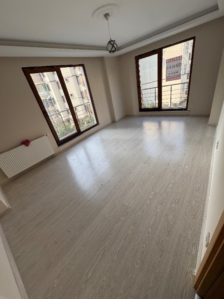 Binevler Vuslat Konakları Güvenlikli Site'de Boş Satılık Daire