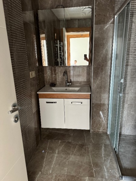 Binevler Vuslat Konakları Güvenlikli Site'de Boş Satılık Daire