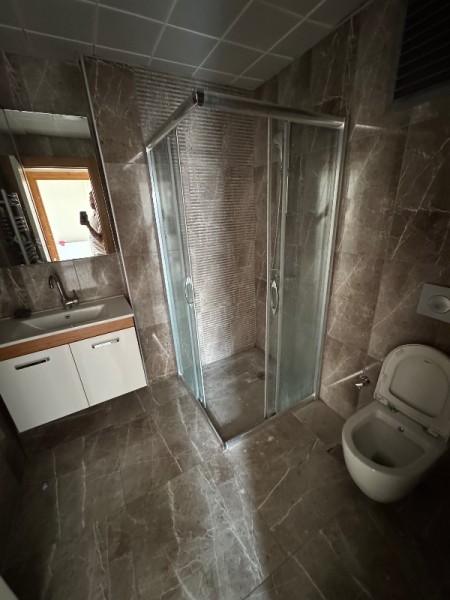 Binevler Vuslat Konakları Güvenlikli Site'de Boş Satılık Daire