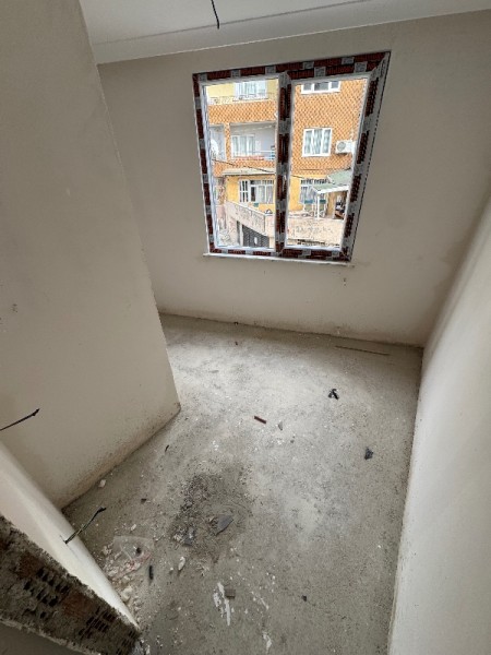 Alibeyköy Çarşı'ya Yakın 4.Kat 2+1 Balkonlu Sıfır Satılık Daire