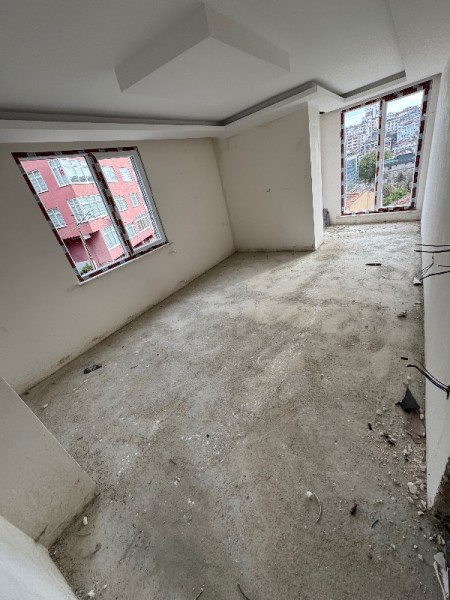 Alibeyköy Çarşı'ya Yakın 4.Kat 2+1 Balkonlu Sıfır Satılık Daire