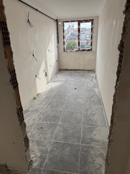 Alibeyköy Çarşı'ya Yakın 4.Kat 2+1 Balkonlu Sıfır Satılık Daire