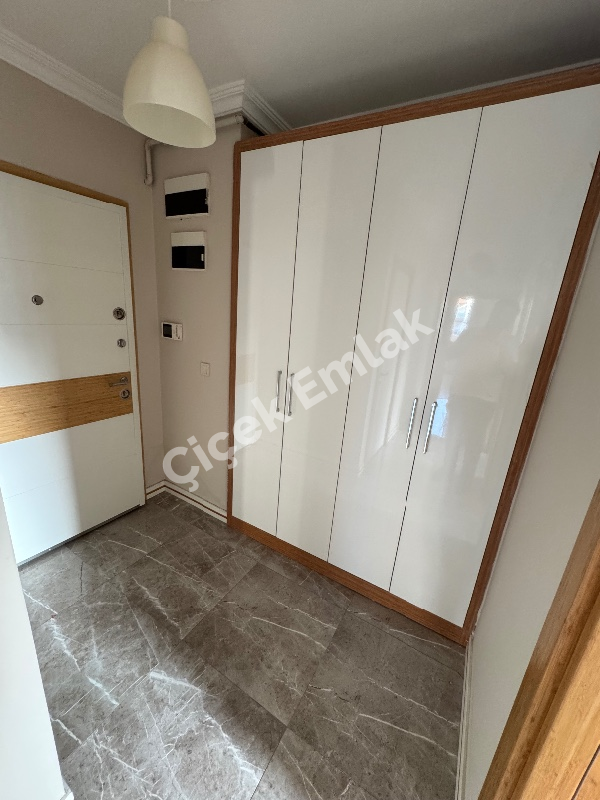 Binevler Vuslat Konakları Güvenlikli Site'de Boş Satılık Daire