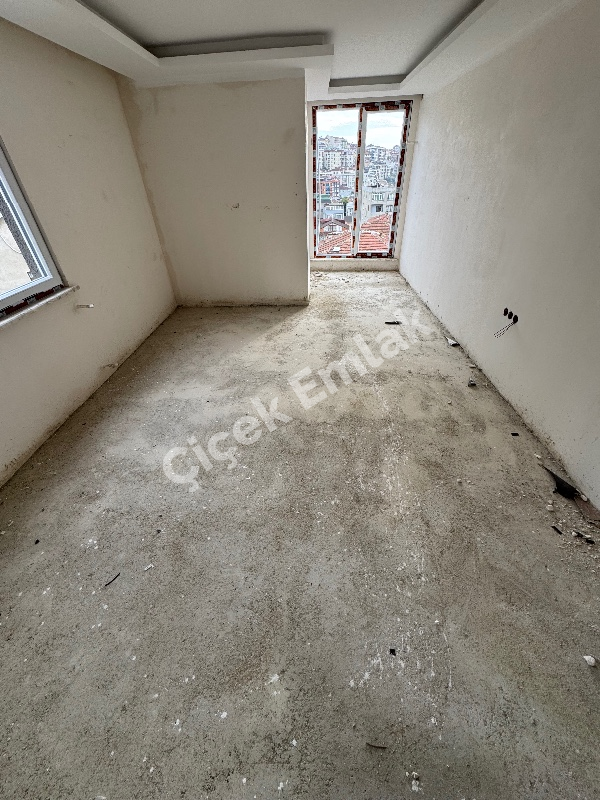 Alibeyköy Çarşı'ya Yakın 4.Kat 2+1 Balkonlu Sıfır Satılık Daire