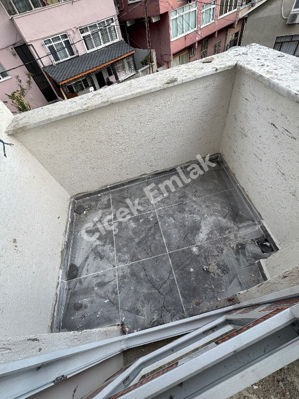 Alibeyköy Çarşı'ya Yakın 4.Kat 2+1 Balkonlu Sıfır Satılık Daire