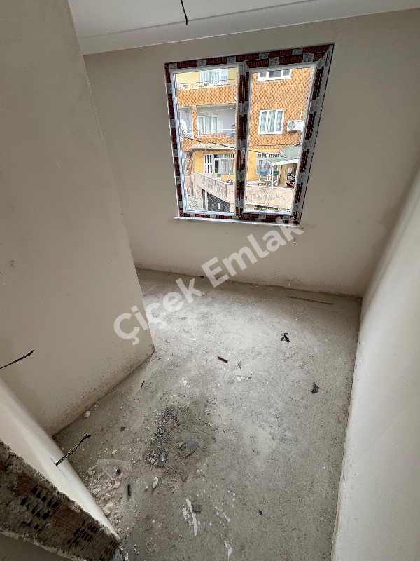 Alibeyköy Çarşı'ya Yakın 4.Kat 2+1 Balkonlu Sıfır Satılık Daire