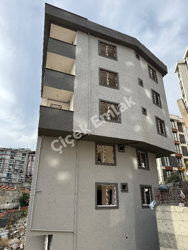 Alibeyköy Çarşı'ya Yakın 4.Kat 2+1 Balkonlu Sıfır Satılık Daire