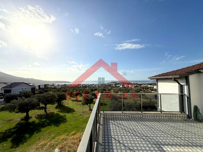 Didim Akbükde Deniz Manzaralı 4+1 Eşyalı Villa