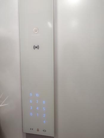 SUADİYE PEMBEGÜL SOKAKTA GENİŞ EBEVEYN BANYOLU DEPOLU 2+1 