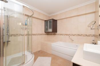 Kanlıca İskelesine 150 Metre Satılık Masalsı Tarihi Köşk & Konak