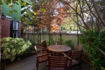 Kanlıca İskelesine 150 Metre Satılık Masalsı Tarihi Köşk & Konak