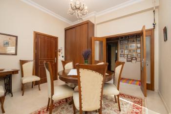 Kanlıca İskelesine 150 Metre Satılık Masalsı Tarihi Köşk & Konak