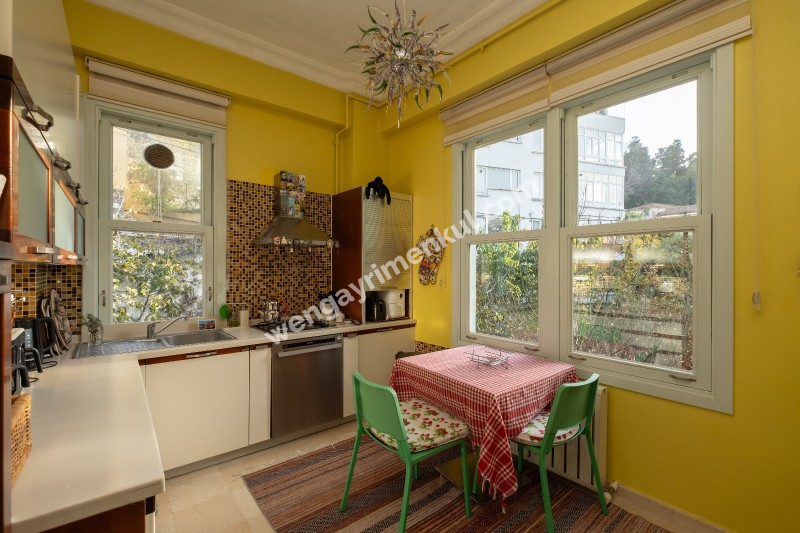 Kanlıca İskelesine 150 Metre Satılık Masalsı Tarihi Köşk & Konak