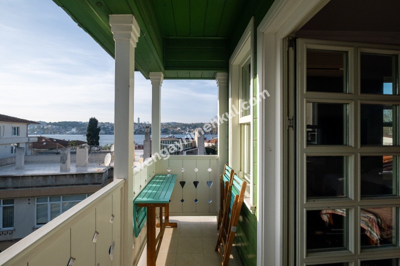 Kanlıca İskelesine 150 Metre Satılık Masalsı Tarihi Köşk & Konak