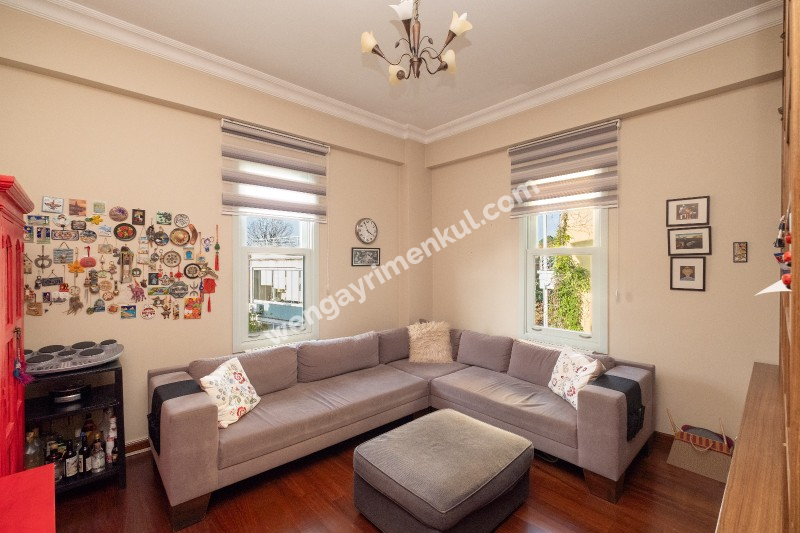 Kanlıca İskelesine 150 Metre Satılık Masalsı Tarihi Köşk & Konak