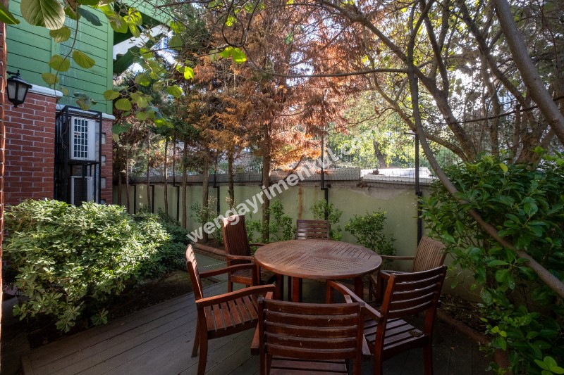 Kanlıca İskelesine 150 Metre Satılık Masalsı Tarihi Köşk & Konak