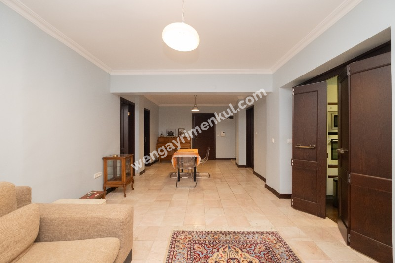 Kanlıca İskelesine 150 Metre Satılık Masalsı Tarihi Köşk & Konak