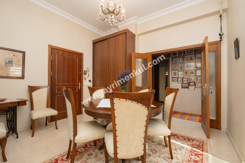 Kanlıca İskelesine 150 Metre Satılık Masalsı Tarihi Köşk & Konak