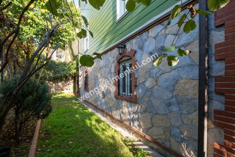 Kanlıca İskelesine 150 Metre Satılık Masalsı Tarihi Köşk & Konak