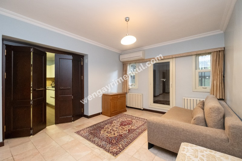 Kanlıca İskelesine 150 Metre Satılık Masalsı Tarihi Köşk & Konak