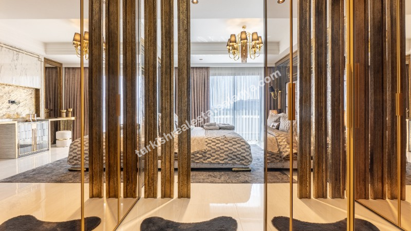 3+1  Alanya  Bölgesinin  En  Lüks sitesinde Satılık  Uygun  Fiyat  Daire 