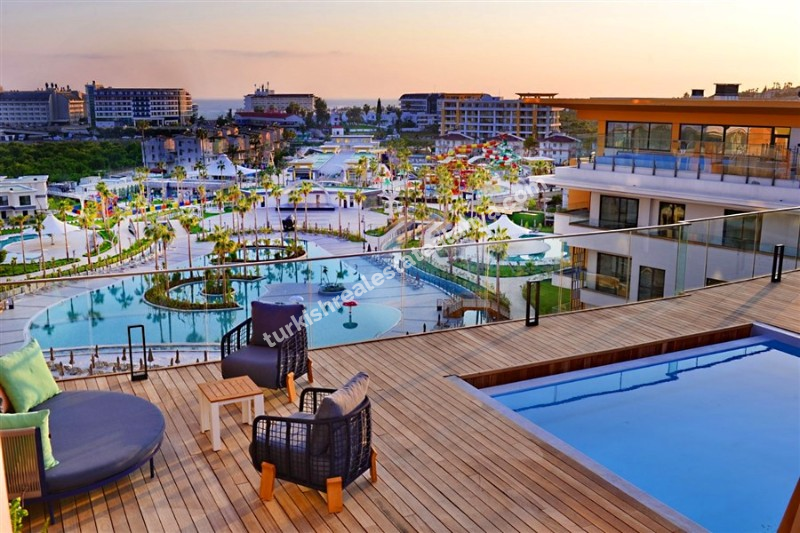 3+1  Alanya  Bölgesinin  En  Lüks sitesinde Satılık  Uygun  Fiyat  Daire 