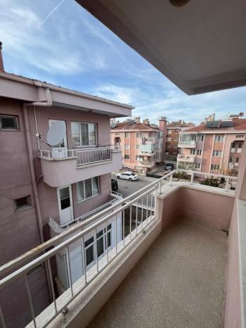 AFYON ÜÇOK EMLAKTAN MAREŞAL F ÇAKMAK MAH SATILIK 3+1TEMİZ BAKIMLI DAİRE