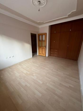 AFYON ÜÇOK EMLAKTAN MAREŞAL F ÇAKMAK MAH SATILIK 3+1TEMİZ BAKIMLI DAİRE