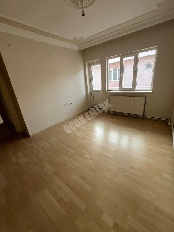 AFYON ÜÇOK EMLAKTAN MAREŞAL F ÇAKMAK MAH SATILIK 3+1TEMİZ BAKIMLI DAİRE