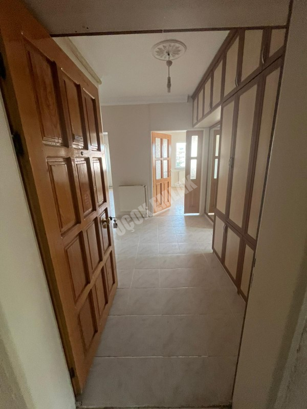 AFYON ÜÇOK EMLAKTAN MAREŞAL F ÇAKMAK MAH SATILIK 3+1TEMİZ BAKIMLI DAİRE