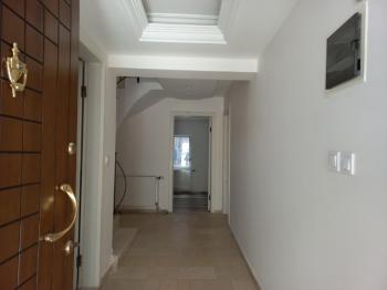 BALÇOVA'DA  AVM LERE YAKIN BAKIMLI JEOTERMALLİ 4+1 KİRALIK VİLLA 