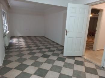 BALÇOVA'DA  AVM LERE YAKIN BAKIMLI JEOTERMALLİ 4+1 KİRALIK VİLLA 