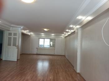 BALÇOVA'DA  AVM LERE YAKIN BAKIMLI JEOTERMALLİ 4+1 KİRALIK VİLLA 