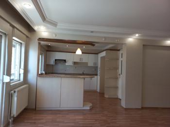 BALÇOVA'DA  AVM LERE YAKIN BAKIMLI JEOTERMALLİ 4+1 KİRALIK VİLLA 