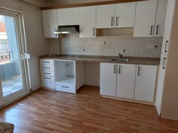 BALÇOVA'DA  AVM LERE YAKIN BAKIMLI JEOTERMALLİ 4+1 KİRALIK VİLLA 