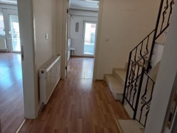 BALÇOVA'DA  AVM LERE YAKIN BAKIMLI JEOTERMALLİ 4+1 KİRALIK VİLLA 