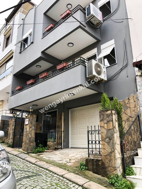 BALÇOVA'DA  AVM LERE YAKIN BAKIMLI JEOTERMALLİ 4+1 KİRALIK VİLLA 